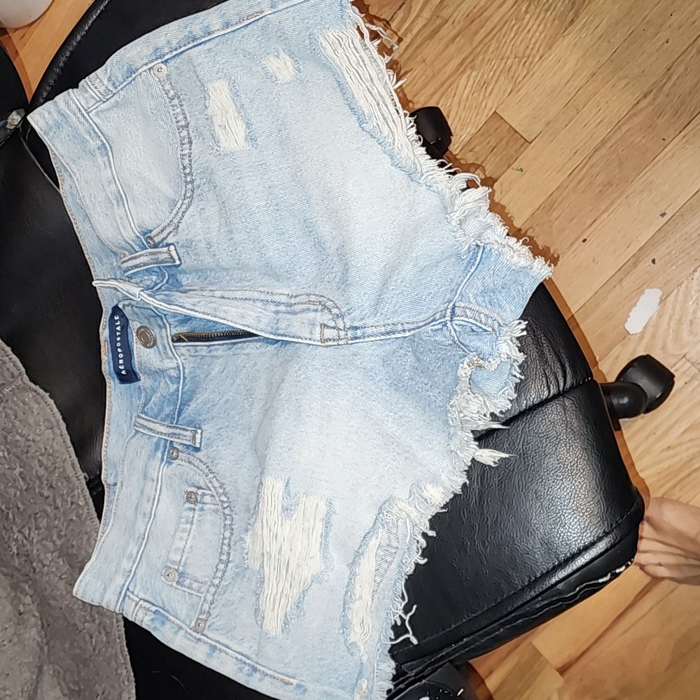 Aero boyfriend short